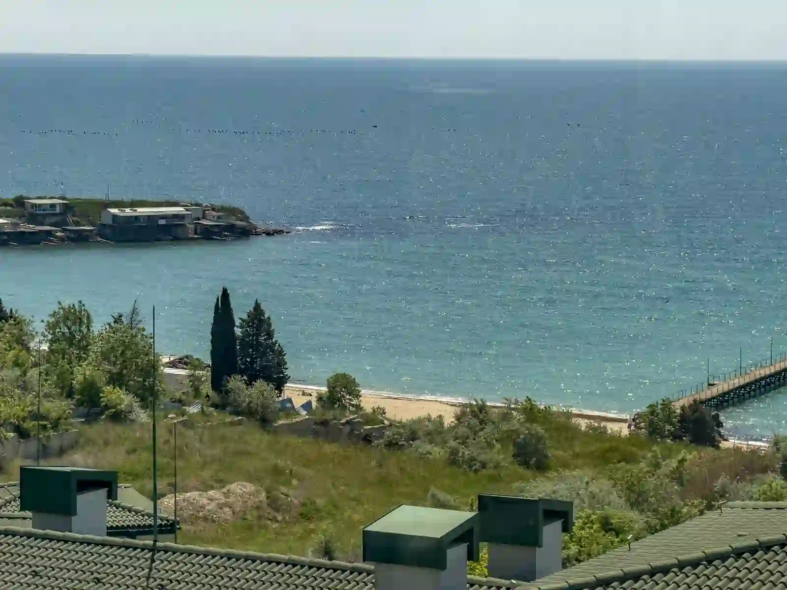 Výhled na pláž a moře